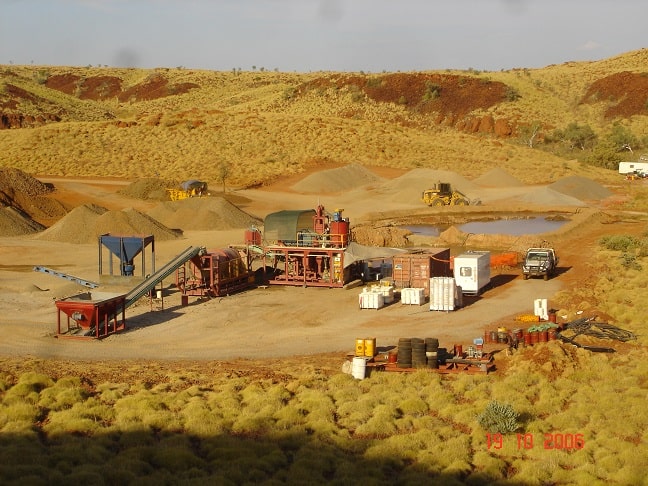 Bulk sampling DMS plant in Pilbara (2006).